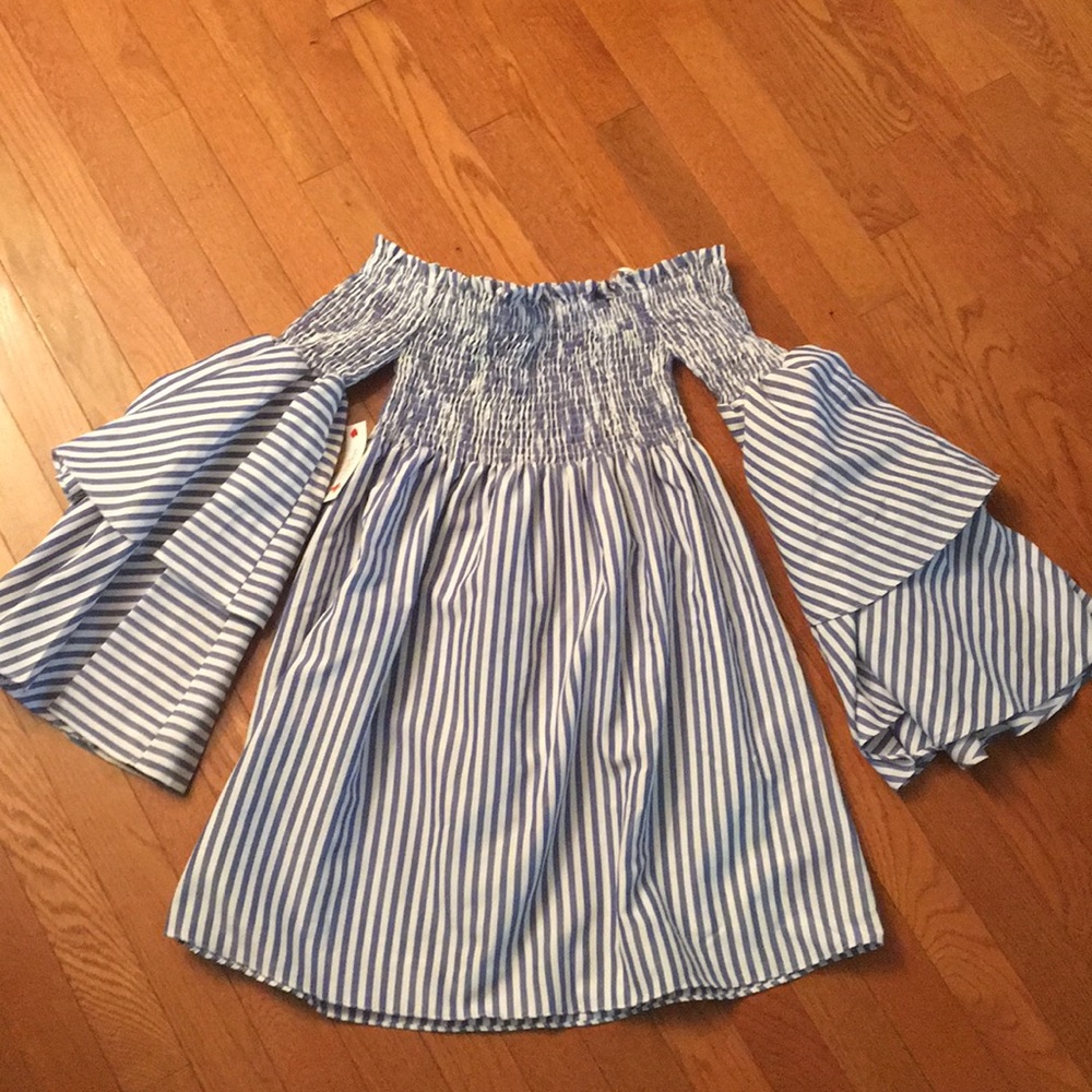 Off the shoulder bell sleeved dress